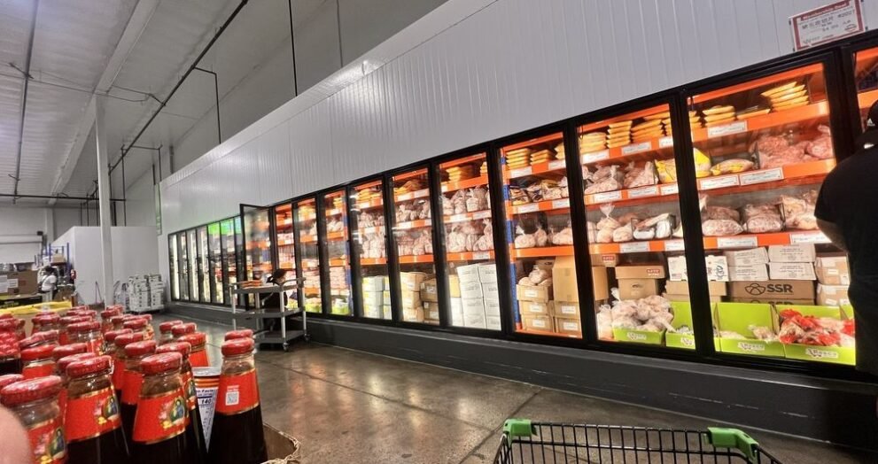 Costco Rival Launches Megastore