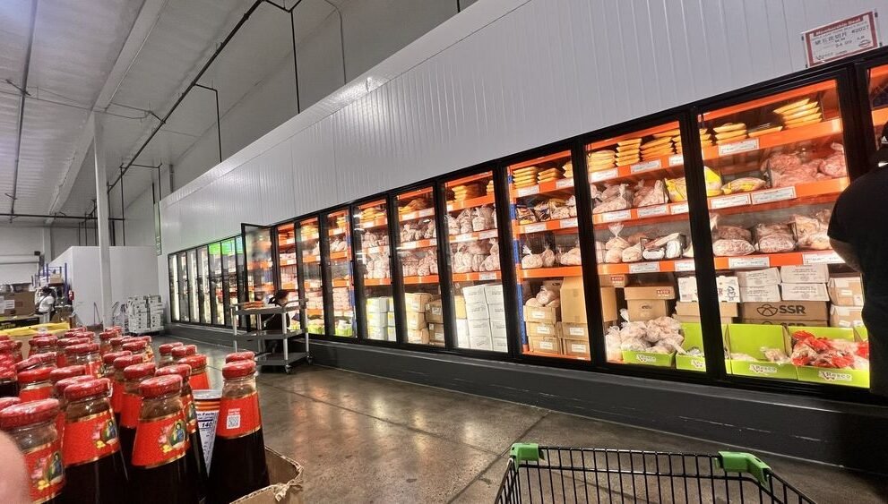 Costco Rival Launches Megastore